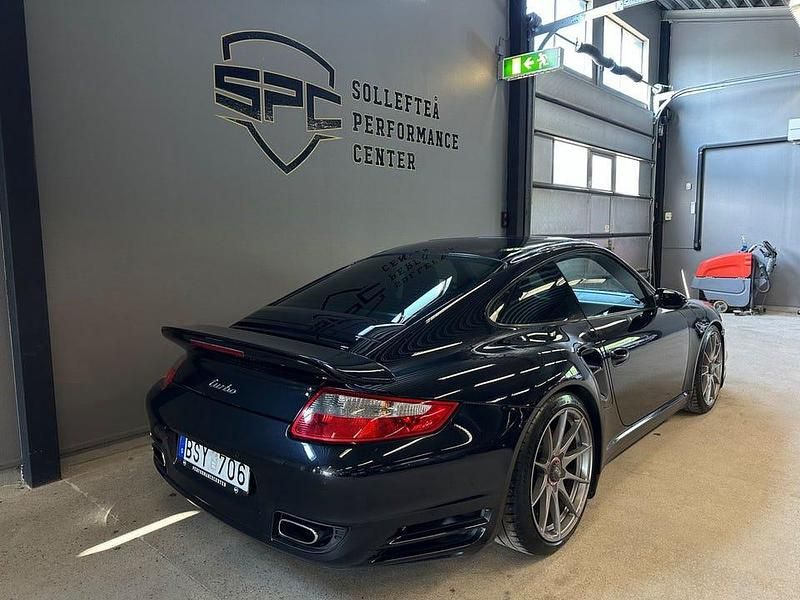 Begagnad Porsche 911 Turbo 480 HK (353 kW) 2006 Svart Sportkupé