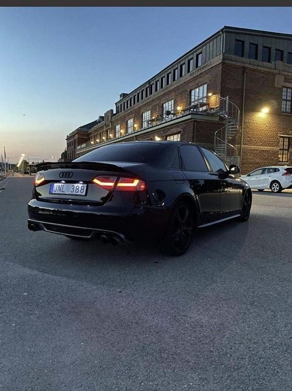 Svart Begagnad 2009 Audi A4 Sedan | 79 000 kr (Marknadspris) - Bild 1/4