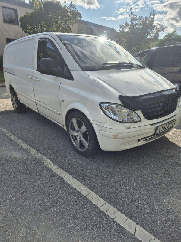 Vit Begagnad 2007 Mercedes Vito Minibuss | 41 000 kr (Bra pris) - Bild 1/4