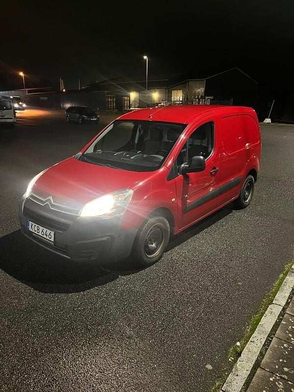 Begagnad 2016 Citroën Berlingo Minibuss | 68 000 kr (Marknadspris) - Bild 1/4