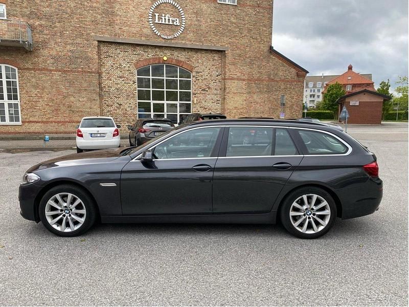 Grå Begagnad 2016 BMW 520 Kombi | 120 000 kr (Bra pris) - Bild 1/4