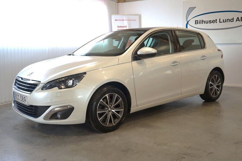 Vit Begagnad 2014 Peugeot 308 Allure Halvkombi | 89 000 kr (Marknadspris) - Bild 1/4