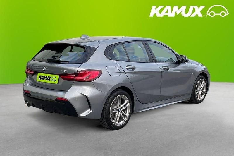 Begagnad BMW 118 M Sport 136 HK (100 kW) 2024 Silver/grå Halvkombi