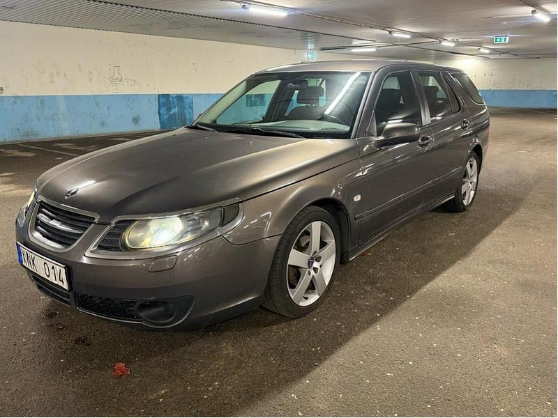 Brun Begagnad 2006 Saab 9-5 Linear Kombi | 29 500 kr (Marknadspris) - Bild 1/4