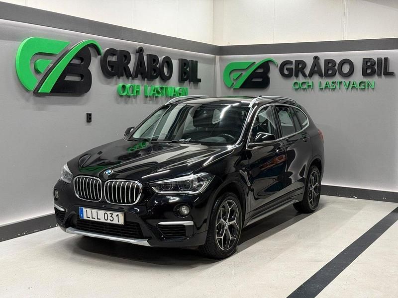 Svart Begagnad 2018 BMW X1 xLine SUV | 219 900 kr (Marknadspris) - Bild 1/4