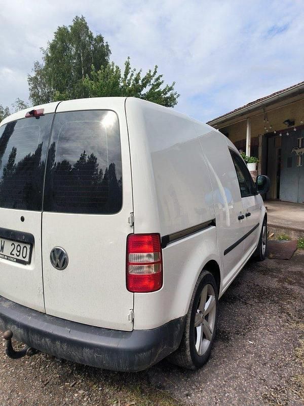 Vit Begagnad 2012 VW Caddy Minibuss | 38 000 kr (Bra pris) - Bild 1/4