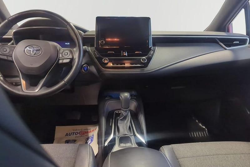 Röd Begagnad 2022 Toyota Corolla Style Kombi | 259 900 kr (Marknadspris) - Bild 1/1