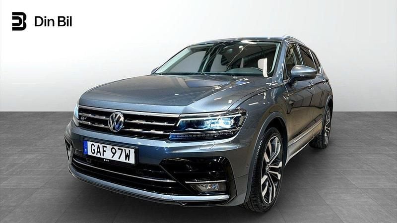 Mörkgrå Begagnad 2020 VW Tiguan Allspace SUV | 369 900 kr (Lite dyr) - Bild 1/4