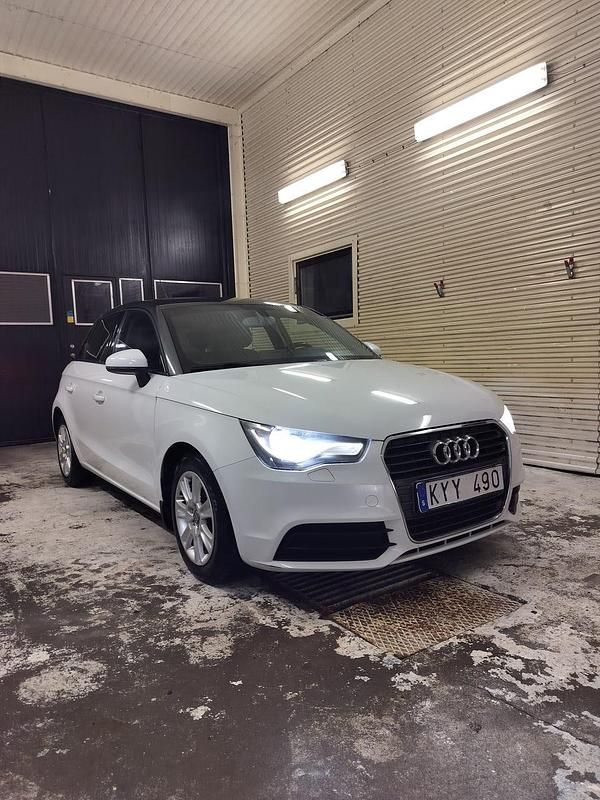 Begagnad 2012 Audi A1 Sportback Halvkombi | 75 000 kr (Marknadspris) - Bild 1/4