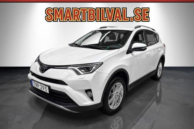 Vit Begagnad 2017 Toyota RAV4 Active SUV | 219 900 kr (Marknadspris) - Bild 1/4