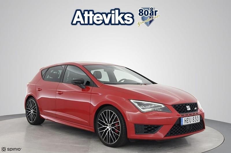 Röd Begagnad 2016 Cupra Leon Halvkombi | 206 900 kr (Bra pris) - Bild 1/3