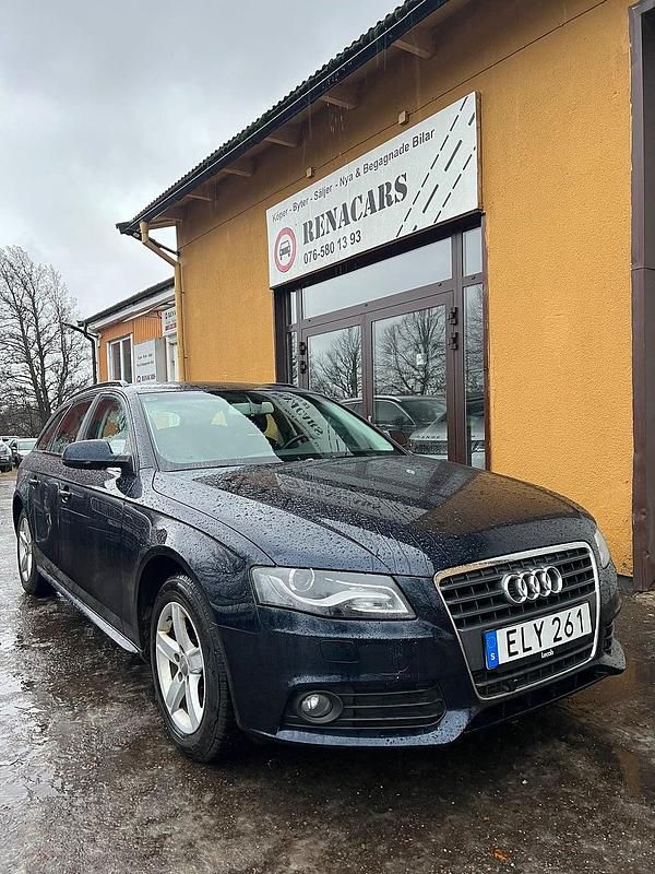 Blå Begagnad 2011 Audi A4 Kombi | 84 900 kr (Marknadspris) - Bild 1/4