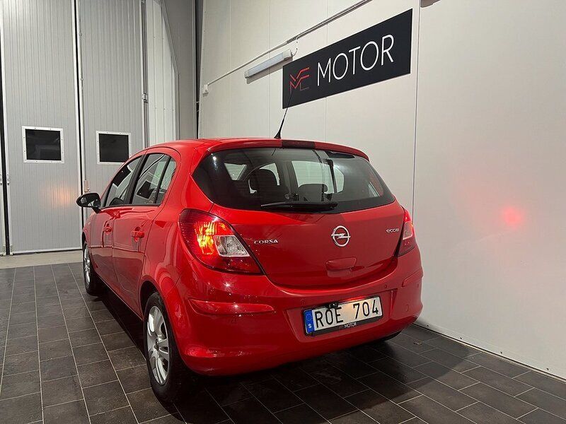 Begagnad Opel Corsa 96 HK (70 kW) 2013 Röd Halvkombi