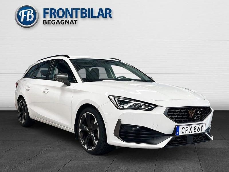 Vit Begagnad 2024 Cupra Leon Kombi | 259 900 kr (Bra pris) - Bild 1/4