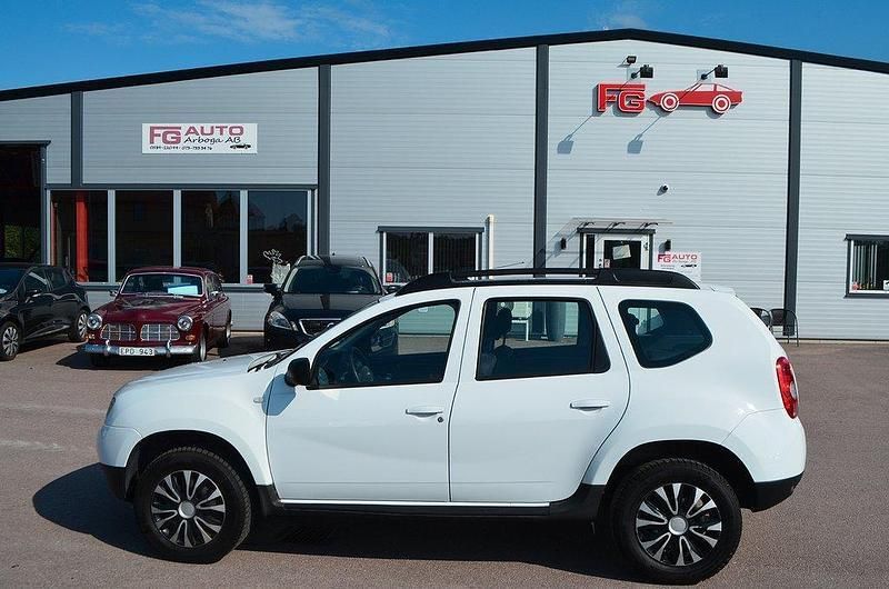Vit Begagnad 2011 Dacia Duster SUV | 79 900 kr (Marknadspris) - Bild 1/4