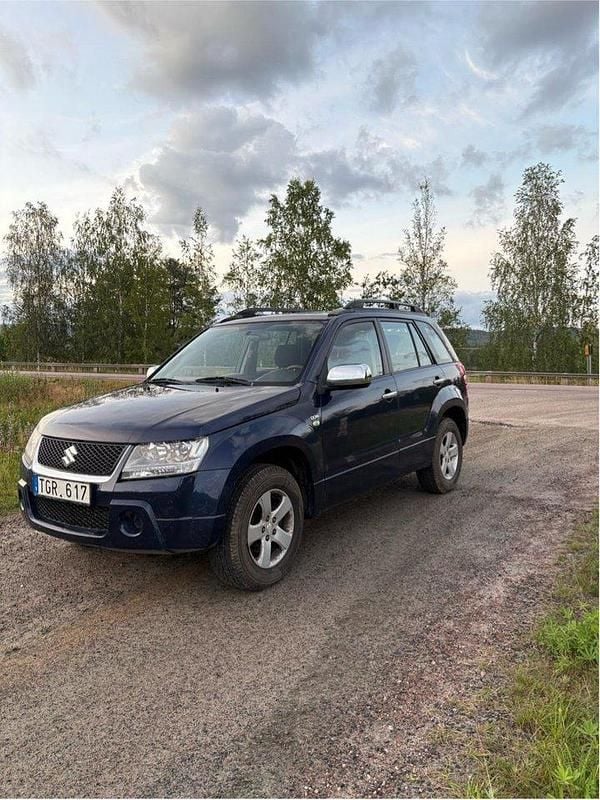 Blå Begagnad 2006 Suzuki Grand Vitara SUV | 32 000 kr (Bra pris) - Bild 1/4