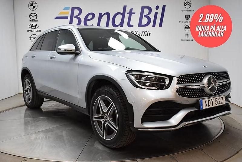 Begagnad Mercedes GLC300e Premium 306 HK (225 kW) 2022 Silver SUV