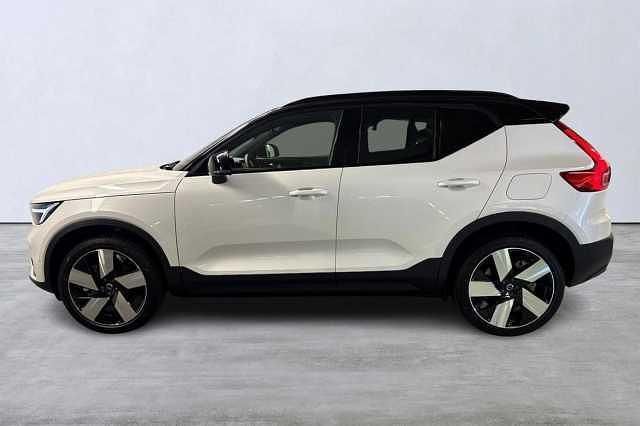 Vit Ny 2025 Volvo EX40 Performance SUV | 539 900 kr (Superpris) - Bild 1/3