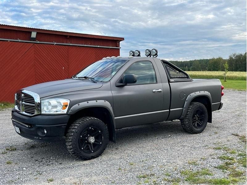 Svart Begagnad 2003 Dodge Ram Pickup | 190 000 kr - Bild 1/4
