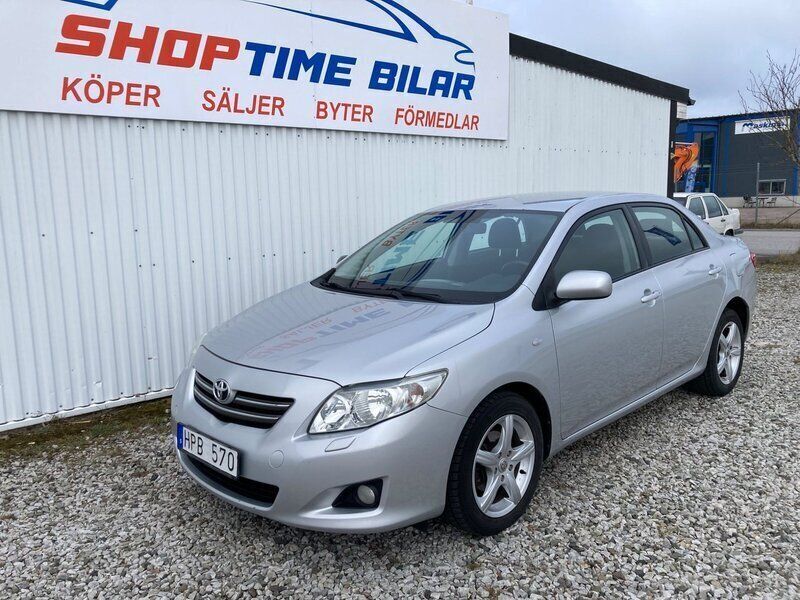 Silver Begagnad 2008 Toyota Corolla Sedan | 47 900 kr (Marknadspris) - Bild 1/4