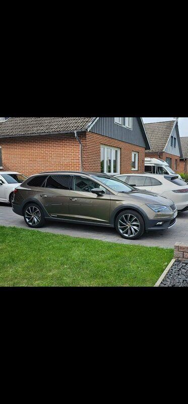 Brun Begagnad 2016 Seat Leon X-Perience Xperience Kombi | 120 000 kr (Marknadspris) - Bild 1/4