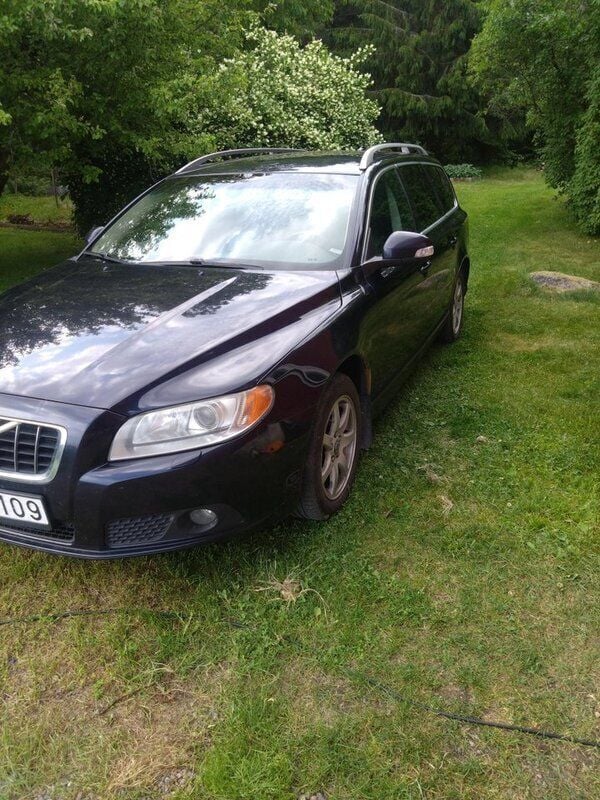 Blå Begagnad 2009 Volvo V70 Summum Kombi | 28 000 kr (Superpris) - Bild 1/4