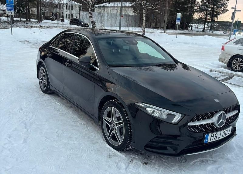 Begagnad Mercedes A250 218 HK (160 kW) 2020 Sedan