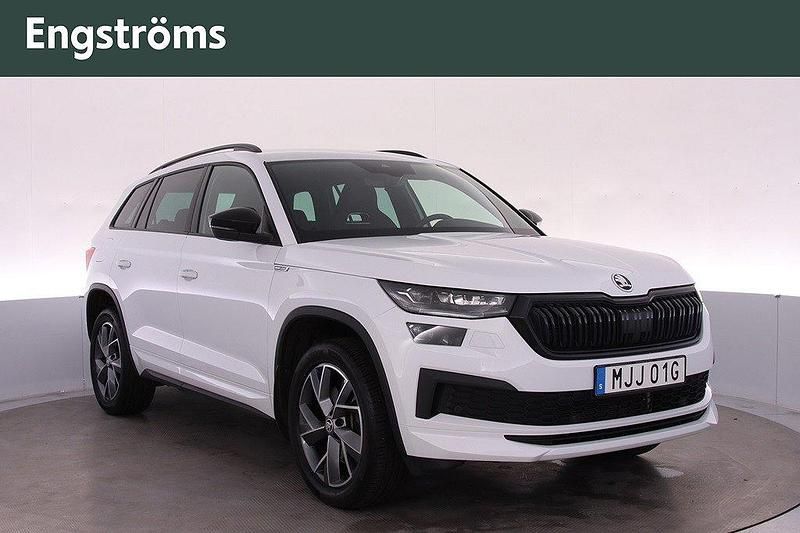 Vit Begagnad 2022 Skoda Kodiaq SportLine SUV | 429 000 kr (Dyr) - Bild 1/4