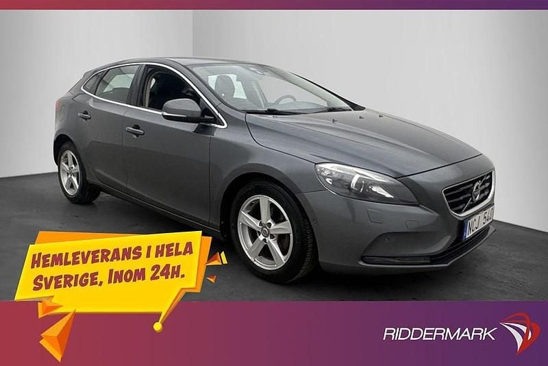 Grå Begagnad 2012 Volvo V40 Momentum Halvkombi | 114 900 kr (Marknadspris) - Bild 1/3