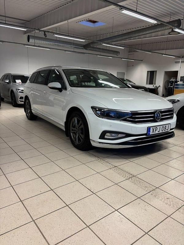 Begagnad VW Passat GT 190 HK (139 kW) 2019 Vit Kombi