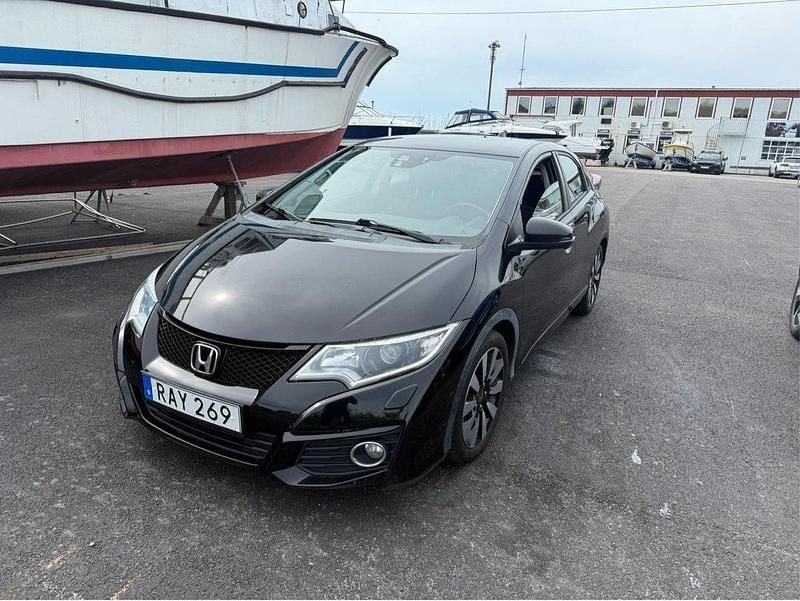 Svart Begagnad 2015 Honda Civic Sport Halvkombi | 99 000 kr (Bra pris) - Bild 1/4