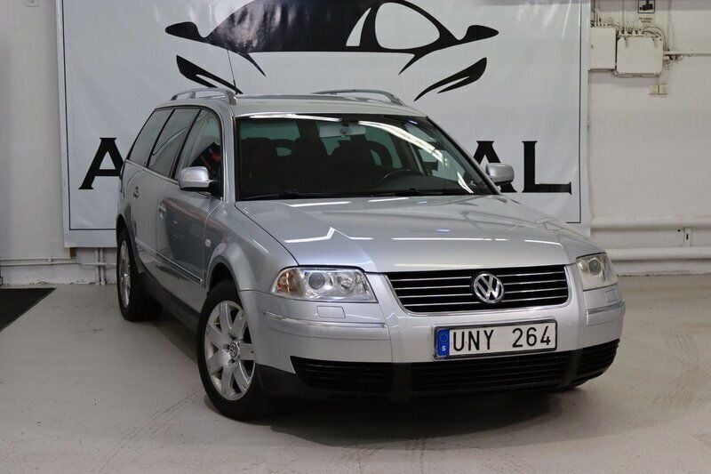 Silver Begagnad 2004 VW Passat Kombi | 54 900 kr - Bild 1/4