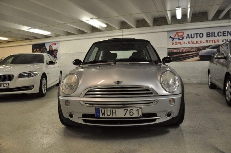 Begagnad Mini Cooper Sport 116 HK (85 kW) 2005 Ljusgrå Halvkombi