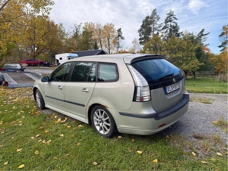 Gul Begagnad 2006 Saab 9-3 Kombi | 6 000 kr - Bild 1/3