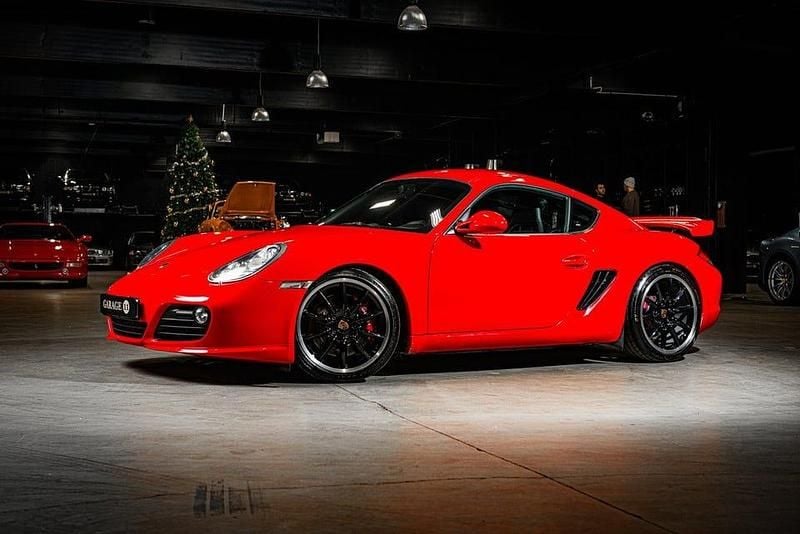 Begagnad Porsche Cayman S 320 HK (235 kW) 2009 Röd Sportkupé