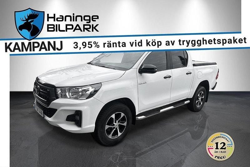 Vit Begagnad 2019 Toyota HiLux Pickup | 449 900 kr (Marknadspris) - Bild 1/4