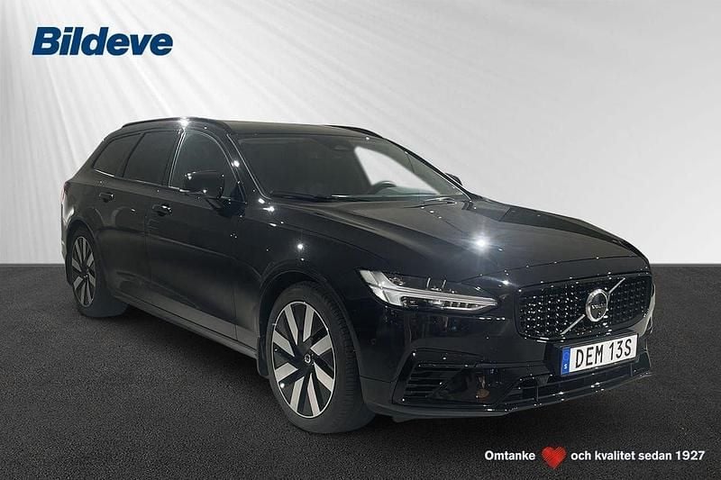 Svart Begagnad 2024 Volvo V90 Plus Kombi | 484 900 kr (Marknadspris) - Bild 1/4