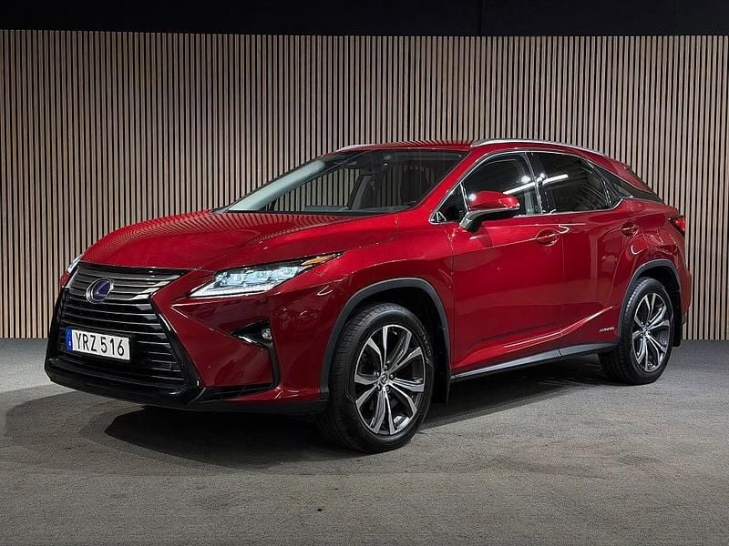 Röd Begagnad 2017 Lexus RX450h Executive Line SUV | 269 400 kr (Bra pris) - Bild 1/4