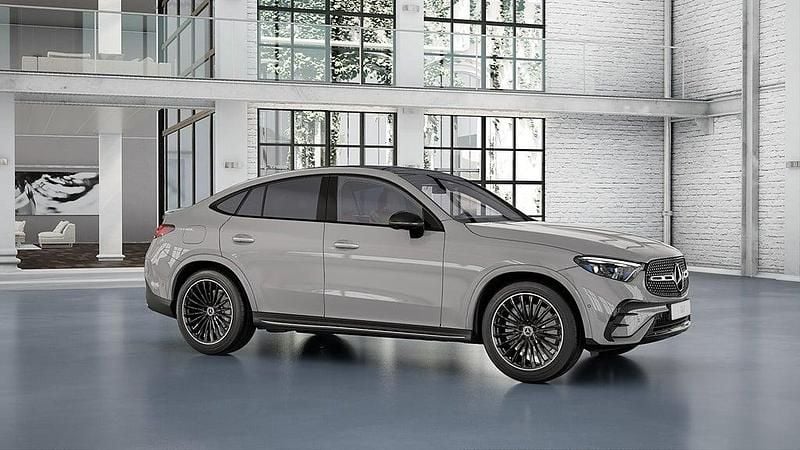 Grå (alpingrå) Ny 2025 Mercedes GLC300 AMG line Sportkupé | 815 200 kr - Bild 1/2