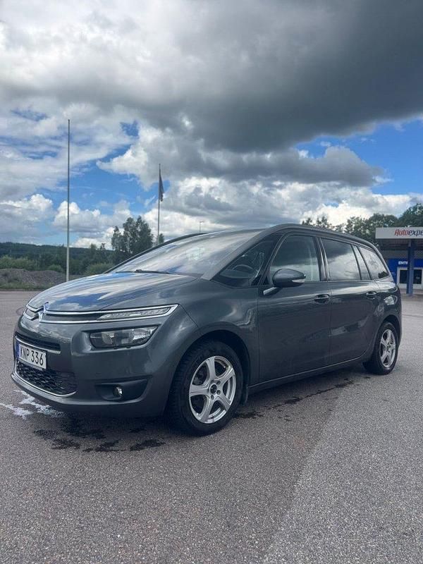 Grå Begagnad 2014 Citroën Grand C4 Picasso Minibuss | 64 900 kr (Bra pris) - Bild 1/4