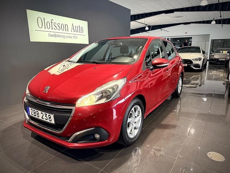 Begagnad Peugeot 208 82 HK (60 kW) 2017 Röd Halvkombi