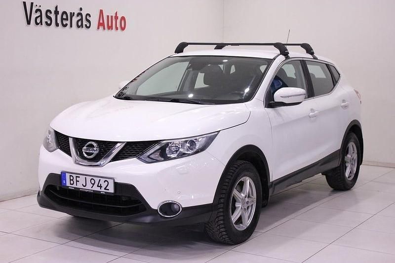 Vit Begagnad 2015 Nissan Qashqai SUV | 94 000 kr (Bra pris) - Bild 1/4