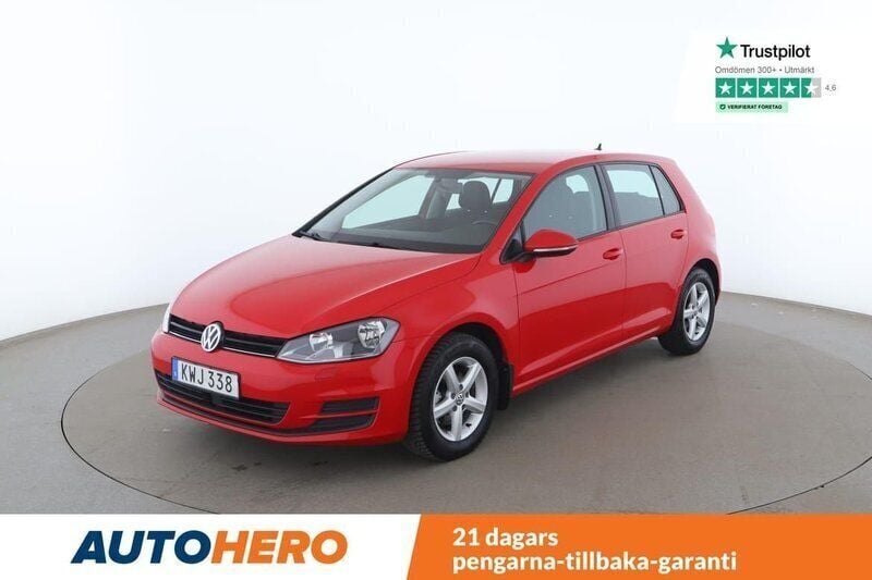 Röd Begagnad 2016 VW Golf VII Halvkombi | 126 000 kr (Marknadspris) - Bild 1/4