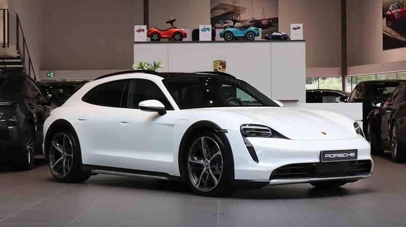 Vit Begagnad 2022 Porsche Taycan Cross Turismo Sedan | 695 000 kr (Superpris) - Bild 1/1