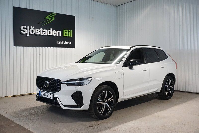 Vit Begagnad 2022 Volvo XC60 R-Design SUV | 464 900 kr (Marknadspris) - Bild 1/3