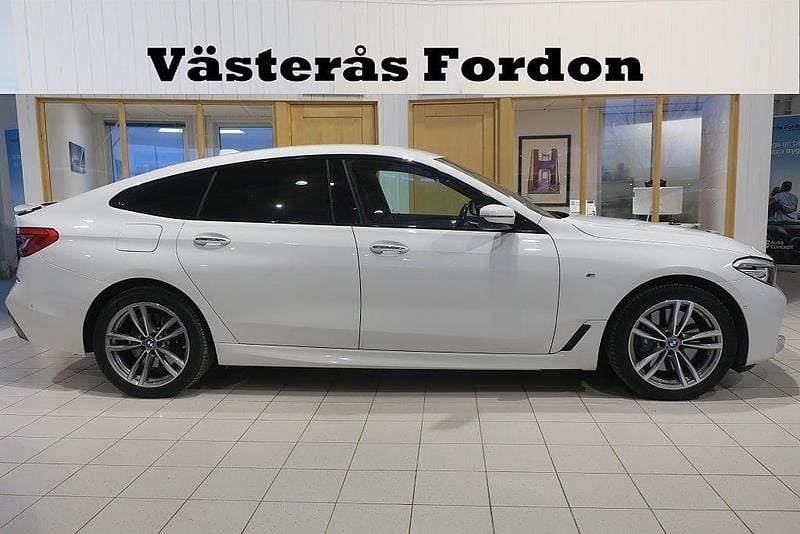 Vit Begagnad 2018 BMW 630 M Sport Sportkupé | 299 900 kr - Bild 1/4