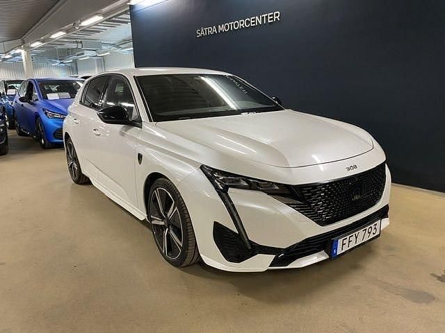 Vit Begagnad 2022 Peugeot 308 GT Halvkombi | 234 900 kr (Marknadspris) - Bild 1/4