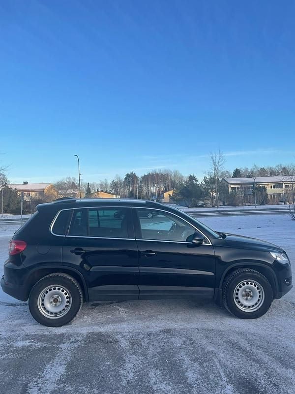 Begagnad VW Tiguan Sport 140 HK (102 kW) 2009 SUV