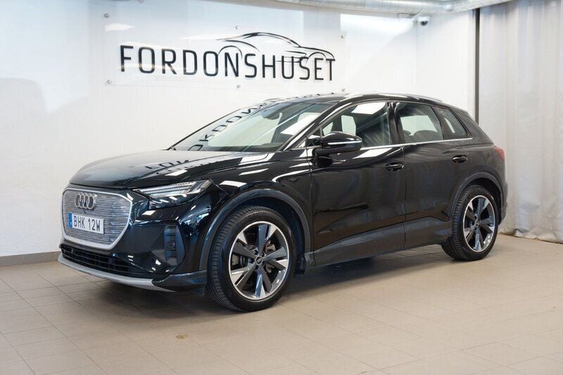 Svart Begagnad 2023 Audi Q4 e-tron Comfort SUV | 339 000 kr (Superpris) - Bild 1/4