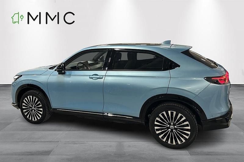 Begagnad Honda e:Ny1 150 kW (204 HK) 2023 Lblå SUV